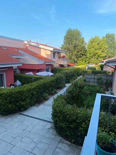 Appartamento trilocale in vendita in Calipari SNC Lungavilla, Lungavilla