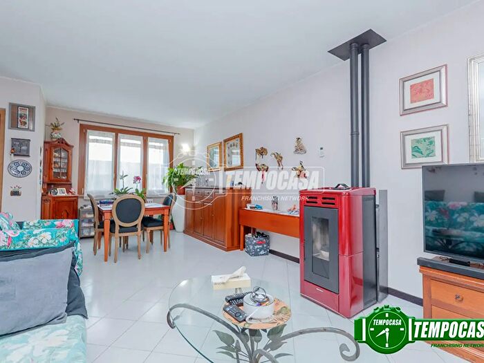 Appartamento in vendita in Via Gaetano Donizetti, Calvignasco