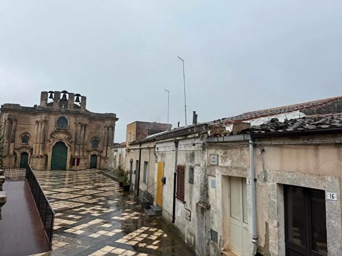 Casa quadrilocale in vendita in Buscemi