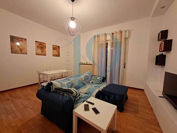 Appartamento trilocale in affitto in Via Genova, San Leonardo, Parma