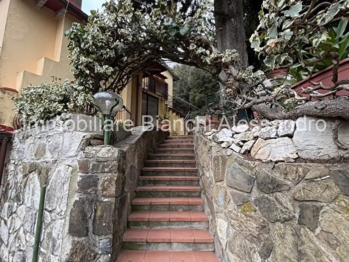 Casa con 7 locali in vendita in Via Montepilli, Bagno A Ripoli