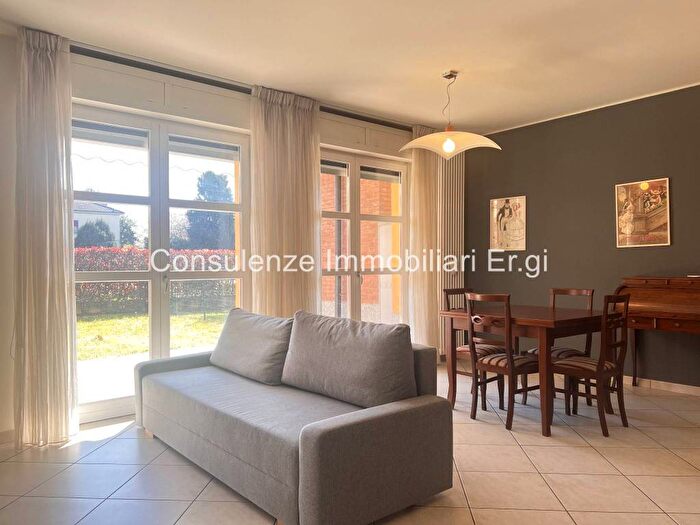 Appartamento bilocale in affitto in Via Martiri di Marzabotto, Centro, Garbagnate Milanese