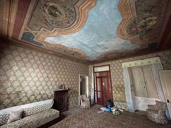 Casa con 5 locali in vendita in Via Guglielmo Marconi Pezzana, Pezzana