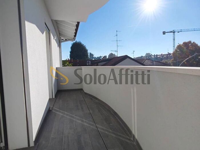 Appartamento trilocale in affitto in Centro, Magnago