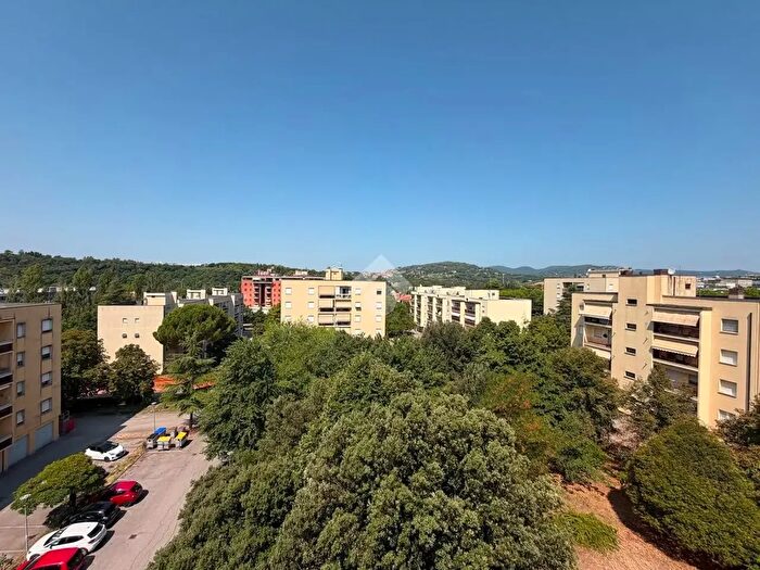 Appartamento quadrilocale in vendita in Via Chiusi, Perugia