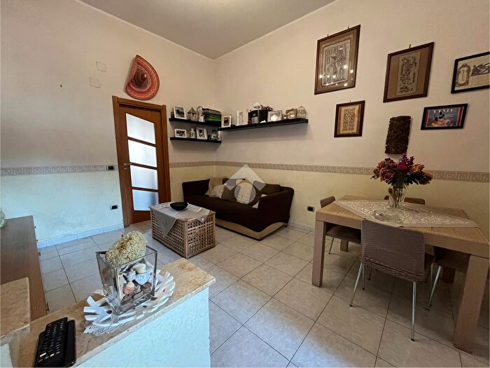 Appartamento bilocale in vendita in Calata Capodichino, Napoli