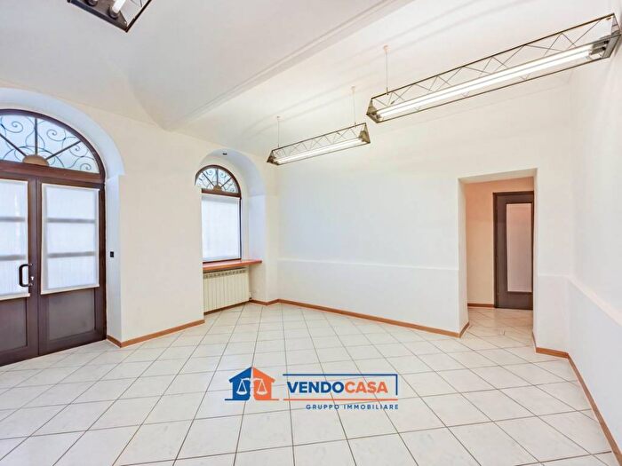 Casa bilocale in vendita in Viale Guglielmo Marconi, Centro, Bene Vagienna