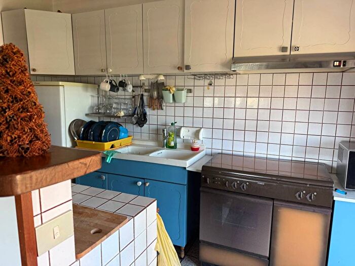 Appartamento trilocale in affitto in Via Ortucchio, Case Rosse, Roma