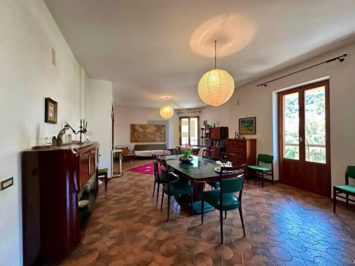 Appartamento con 10 locali in vendita in Via Segesta, Castellammare Del Golfo