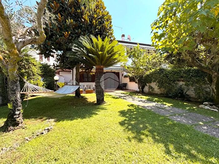 Casa trilocale in vendita in Via Apollonia, Sabaudia
