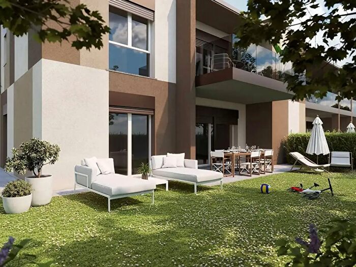 Appartamento bilocale in vendita in Via Quasimodo, Guanzate