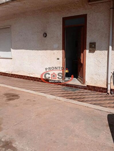 Casa con 9 locali in vendita in Marsala