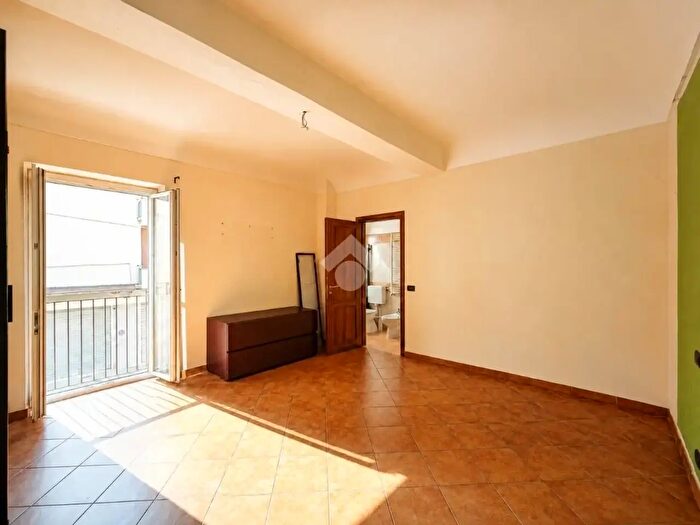 Appartamento trilocale in vendita in Via Giuseppe Saredo, Savona