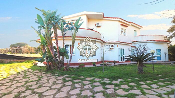 Casa con 7 locali in vendita in Via della Blenda, Siracusa