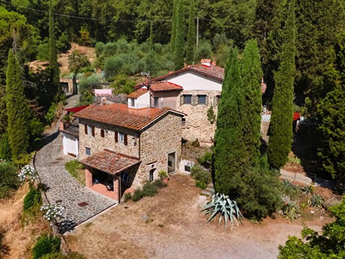 Casa con 20 locali in vendita in Via di Tracolle, Figline e Incisa Valdarno
