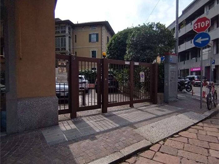 Appartamento con 5 locali in affitto in PIAZZA XX SETTEMBRE, Centro, Varese