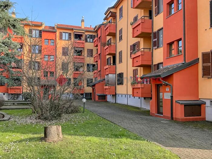 Appartamento trilocale in vendita in Via Monte Bianco, Cambiago