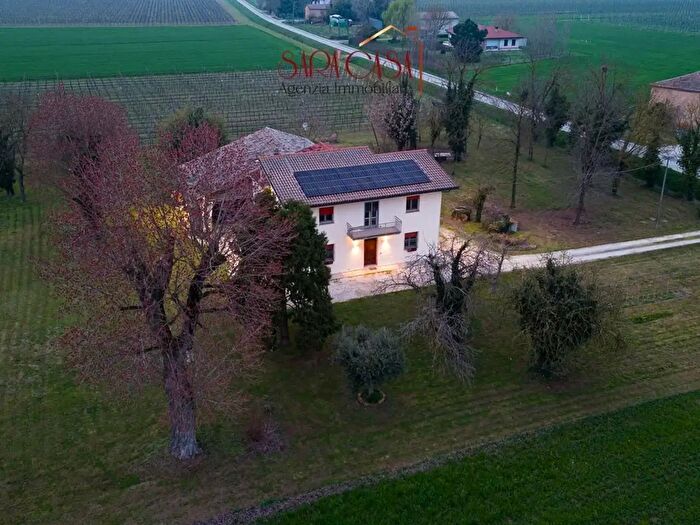 Casa con 5 locali in vendita in Alfonsine