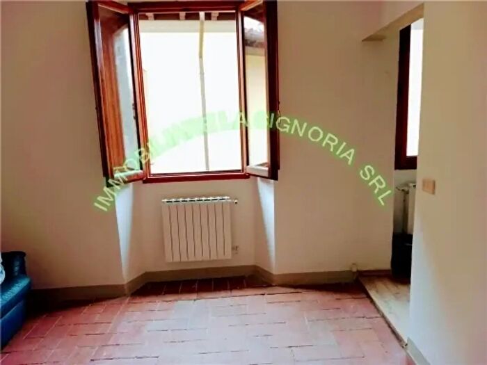 Appartamento trilocale in affitto in Firenze
