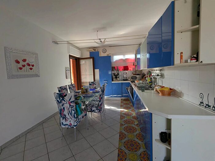 Appartamento con 5 locali in vendita in Pisa