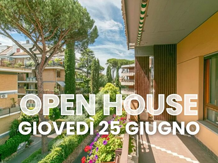 Appartamento con 5 locali in vendita in Via Cassia, Roma