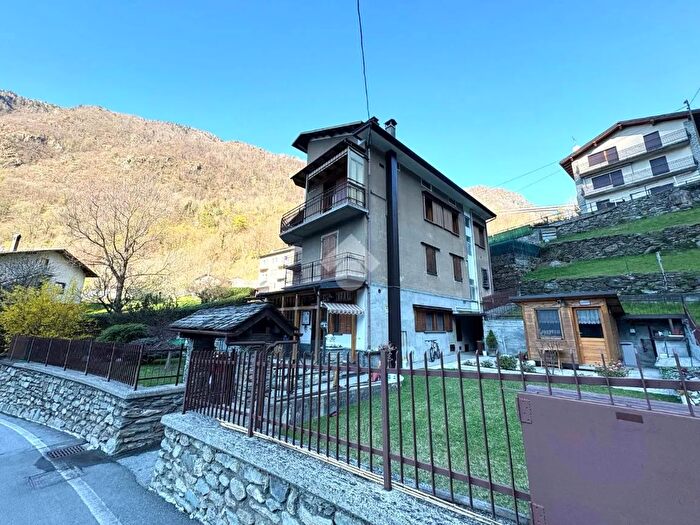 Appartamento trilocale in vendita in Via Nicola Martelli, Torre Di Santa Maria