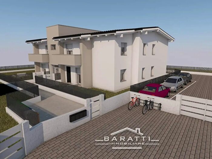 Appartamento con 5 locali in vendita in Suzzara