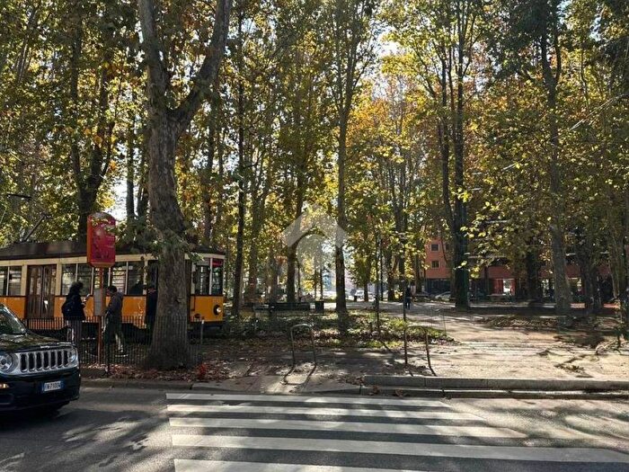 Appartamento quadrilocale in affitto in Viale delle Rimembranze di Lambrate, Lambrate, Milano