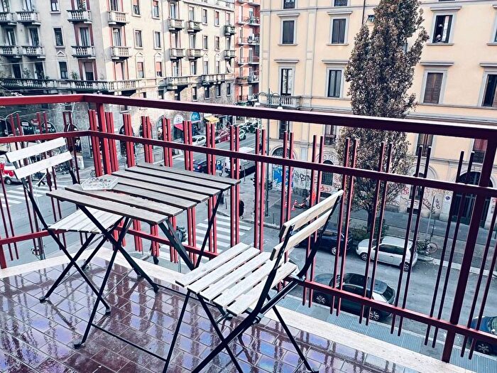 Appartamento trilocale in affitto in Via Pavia, Ascanio Sforza, Milano