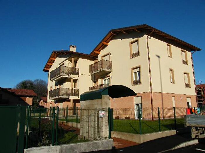 Appartamento trilocale in affitto in Via Terragni, Lomazzo