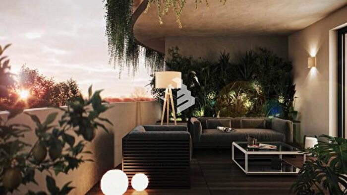 Appartamento trilocale in vendita in Via Giorgio Vigolo, Roma