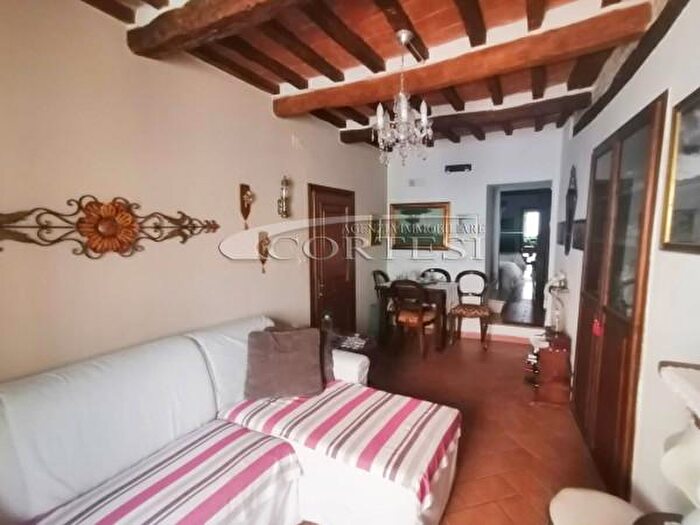 Appartamento con 6 locali in vendita in Umbertide