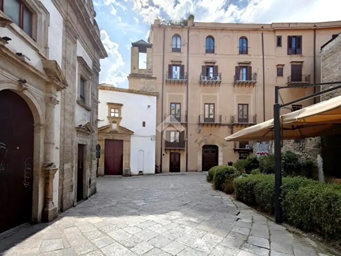 Appartamento bilocale in vendita in Piazza Sant'Andrea, Palermo