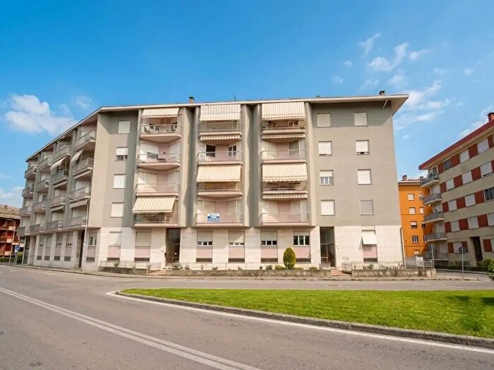Appartamento trilocale in vendita in Via del Risorgimento, Mondovi'