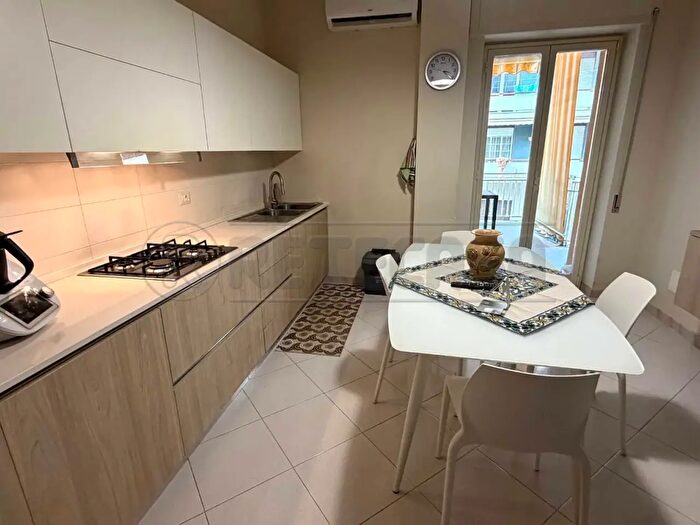 Appartamento con 6 locali in vendita in Viale Scala Greca, Siracusa