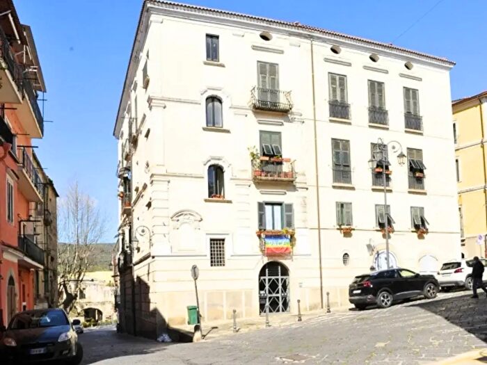 Appartamento con 8 locali in vendita in Piazza del Pendino, Eboli