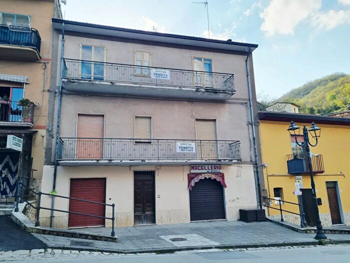 Casa con 7 locali in vendita in Piazza Principe di Piemonte, Santa Paolina