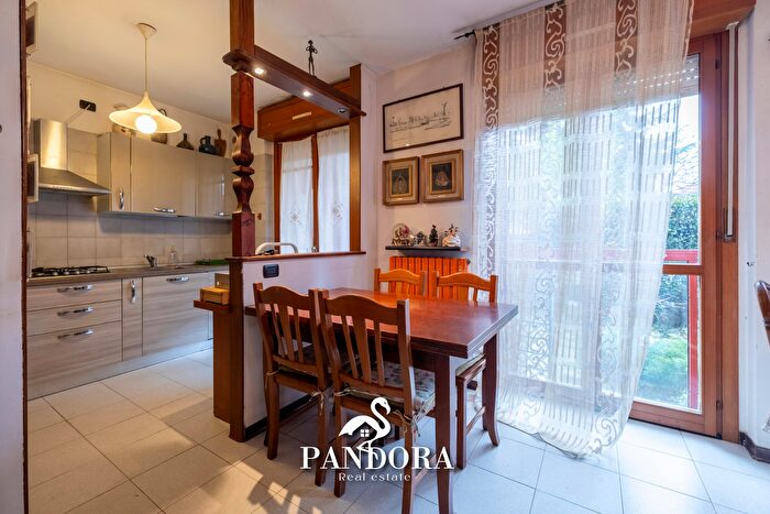 Appartamento bilocale in vendita in Corso Leonardo da Vinci, Gallarate