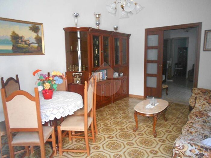 Appartamento con 5 locali in affitto in Via Fabio Filzi, Centro, Castelvetrano