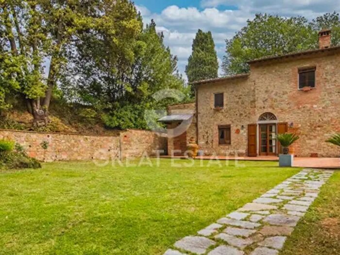 Casa con 6 locali in vendita in Via Giuseppe Garibaldi, Gambassi Terme