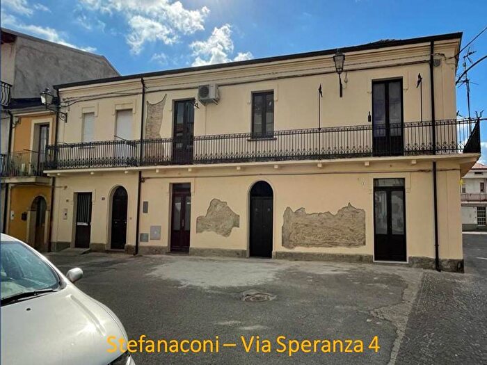 Appartamento quadrilocale in affitto in Via Speranza, Centro, Stefanaconi