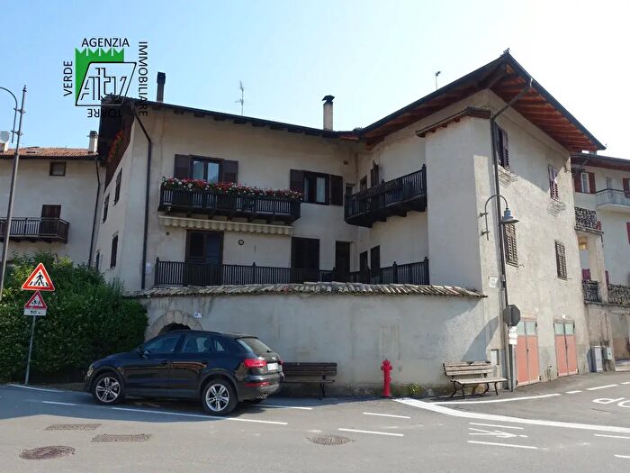 Appartamento con 6 locali in vendita in Ton Piazza Francesco Guardi, Ton