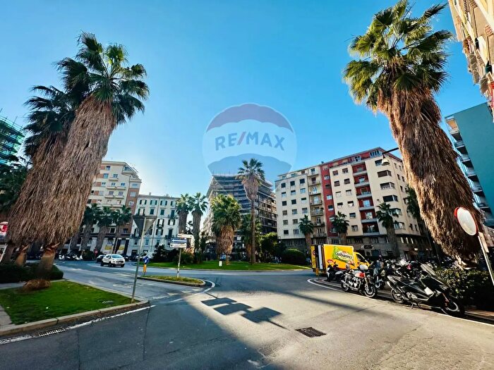 Appartamento trilocale in vendita in Savona