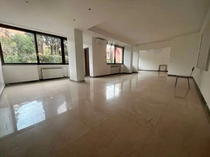 Appartamento con 5 locali in affitto in Via dei Monti Parioli, Roma