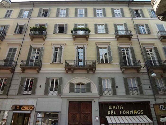 Appartamento monolocale in affitto in Via Luigi Lagrange, Via Roma, Torino