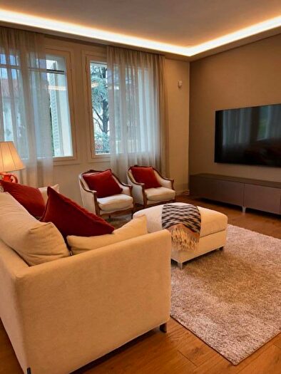 Appartamento con 5 locali in affitto in Envenuto Cellini, Empoli