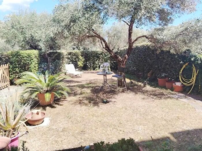 Appartamento trilocale in vendita in Borgo degli Erchi, Albisola Superiore