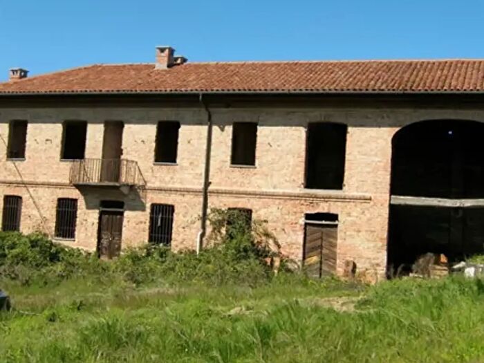 Casa con 6 locali in vendita in Belveglio
