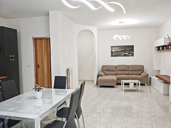 Appartamento trilocale in vendita in Via Giosuè Carducci SN, Venafro