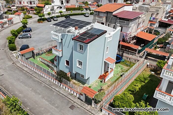 Case in Vendita e in Affitto - 3